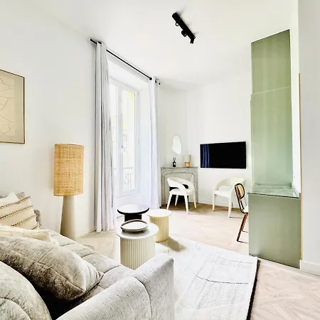 Les Lucioles 3 - Luxury